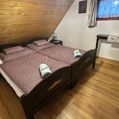szoba 2 fos tetoteri 5